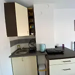 Asi 1 I Asi 2 *