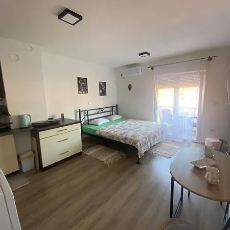 Asi 1 * Ivanica