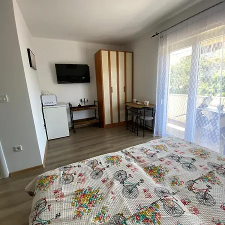 Apartman Asi 1 I Asi 2 *