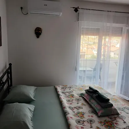 Asi 1 Apartment